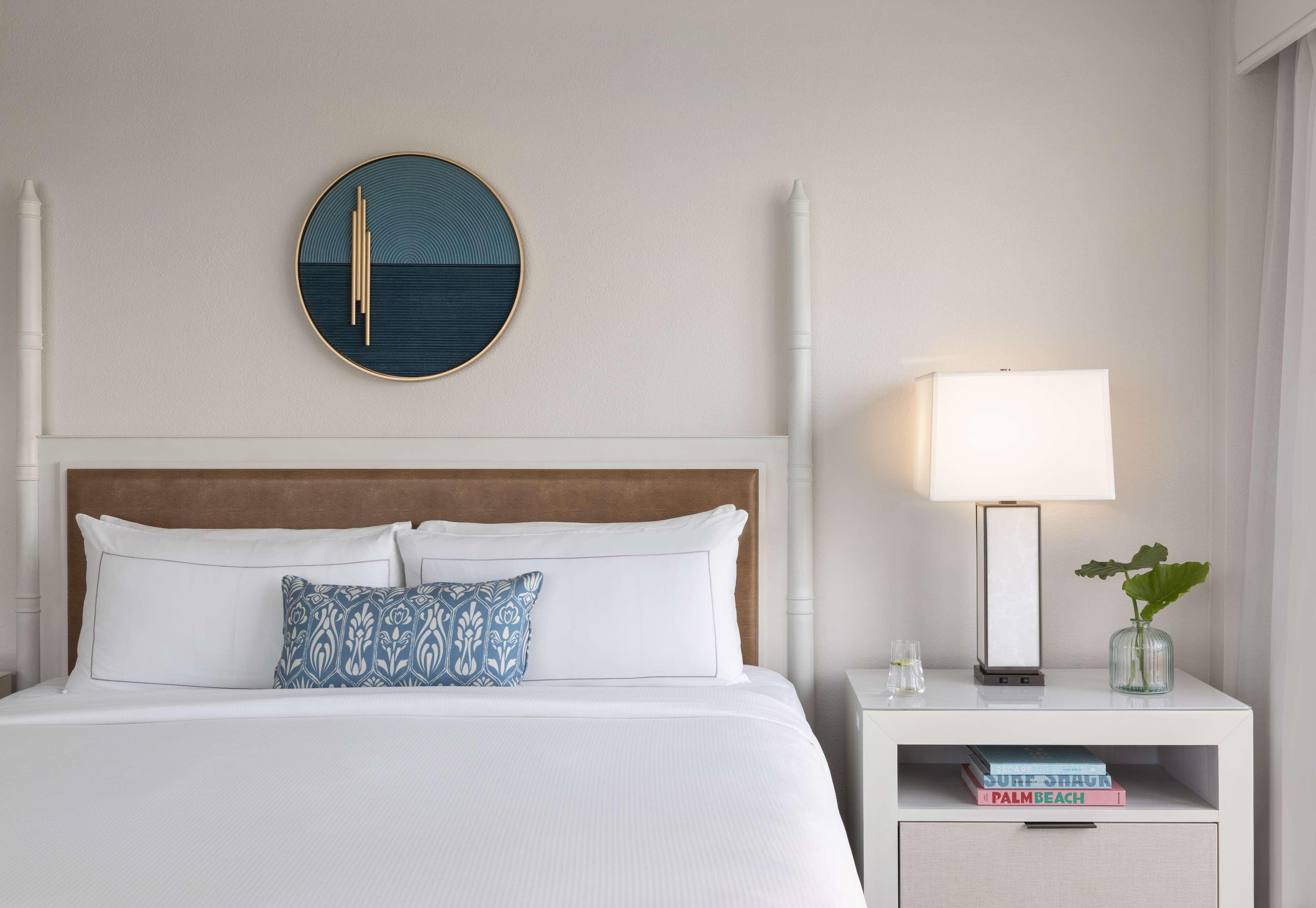 The Singer Oceanfront Resort, Curio Collection By Hilton Riviera Beach Zewnętrze zdjęcie