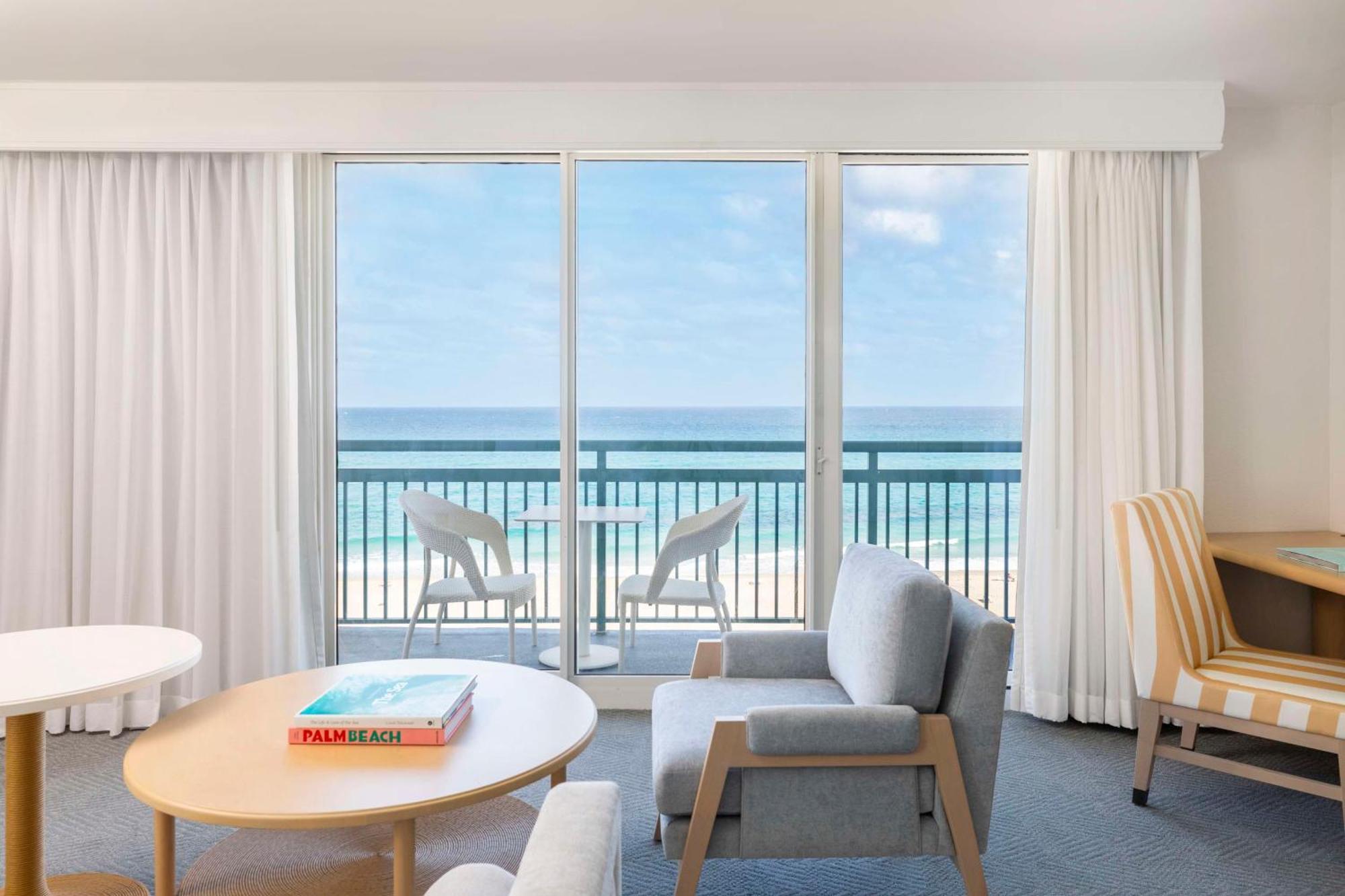 The Singer Oceanfront Resort, Curio Collection By Hilton Riviera Beach Zewnętrze zdjęcie
