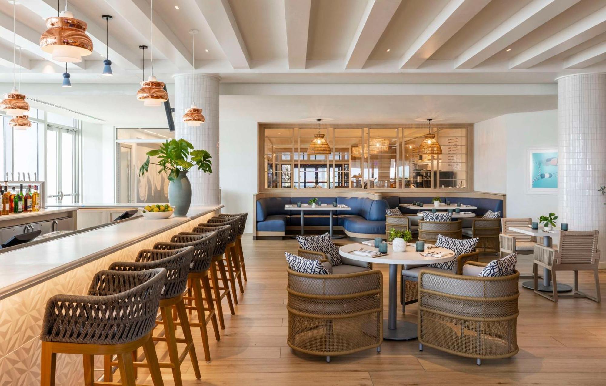 The Singer Oceanfront Resort, Curio Collection By Hilton Riviera Beach Zewnętrze zdjęcie