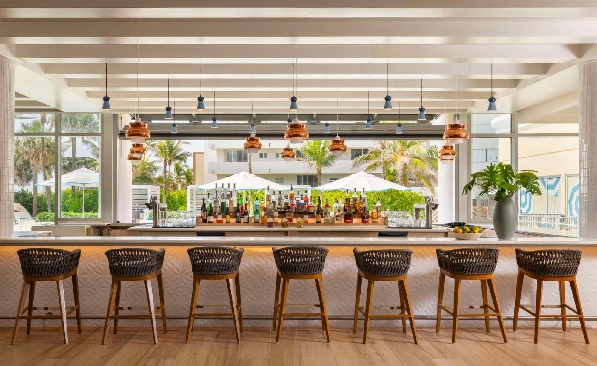 The Singer Oceanfront Resort, Curio Collection By Hilton Riviera Beach Zewnętrze zdjęcie