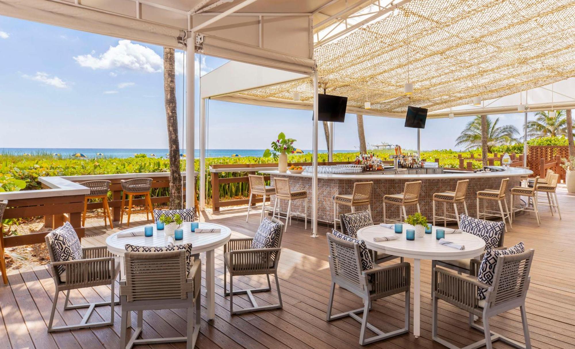 The Singer Oceanfront Resort, Curio Collection By Hilton Riviera Beach Zewnętrze zdjęcie