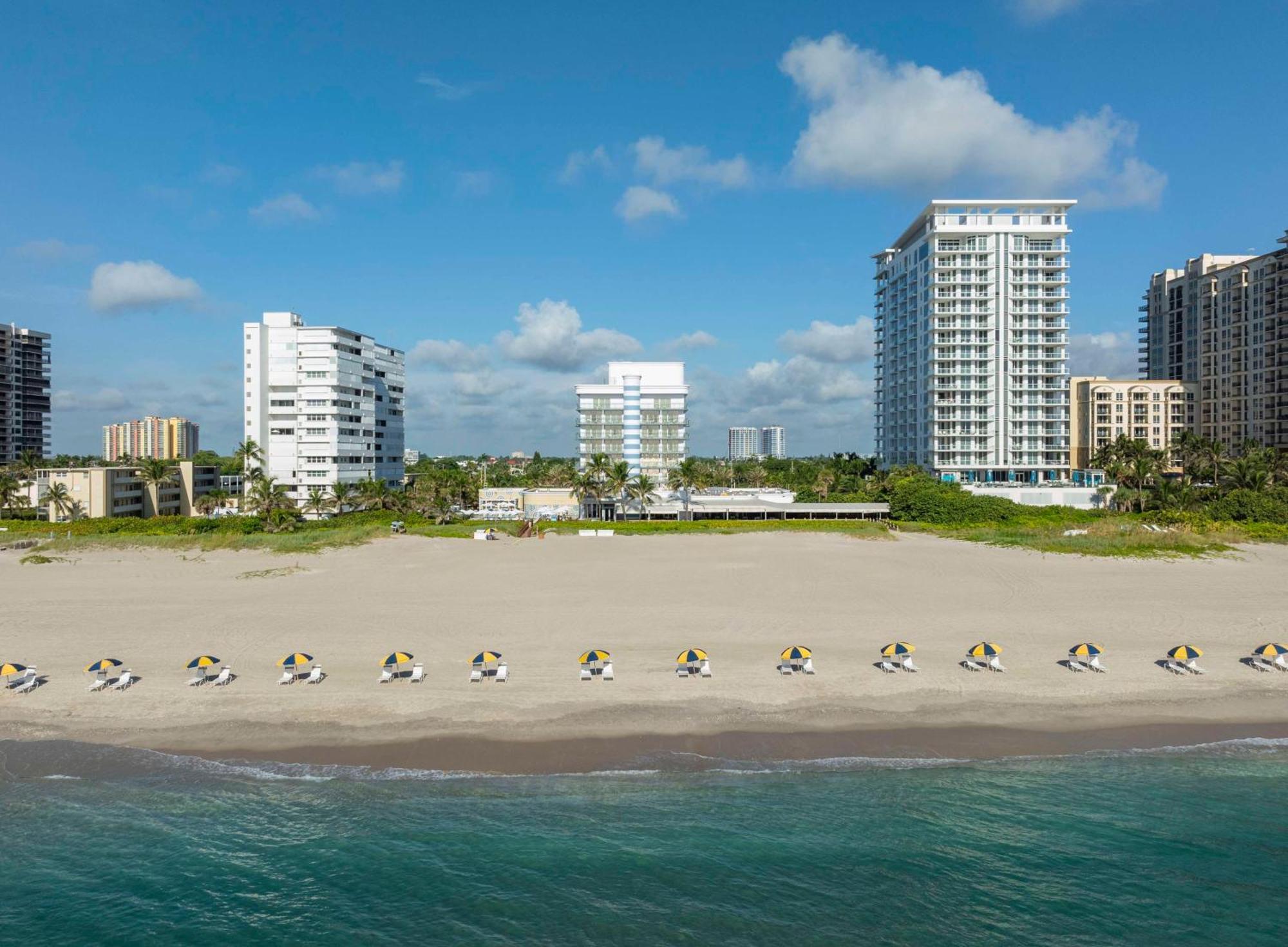 The Singer Oceanfront Resort, Curio Collection By Hilton Riviera Beach Zewnętrze zdjęcie