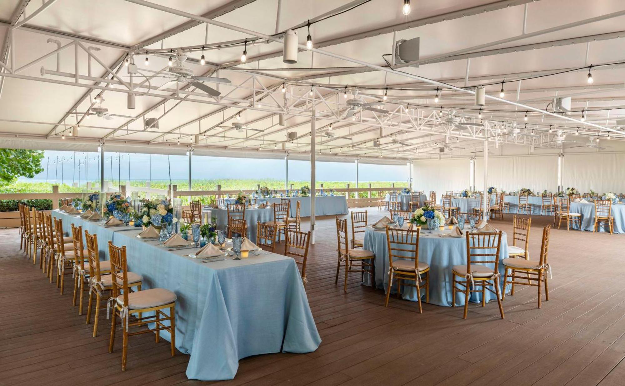 The Singer Oceanfront Resort, Curio Collection By Hilton Riviera Beach Zewnętrze zdjęcie