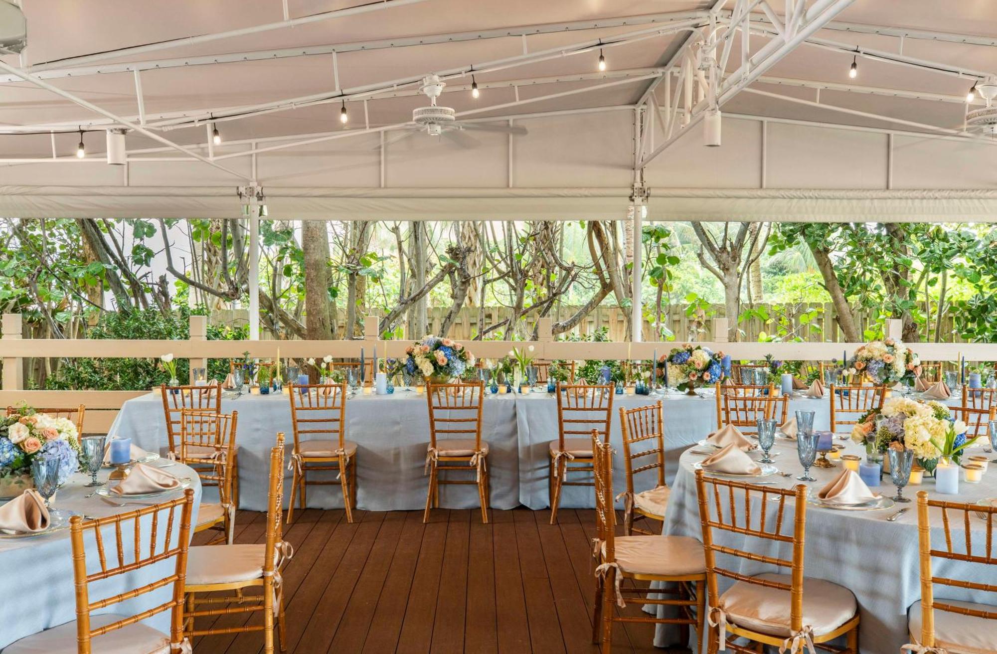 The Singer Oceanfront Resort, Curio Collection By Hilton Riviera Beach Zewnętrze zdjęcie