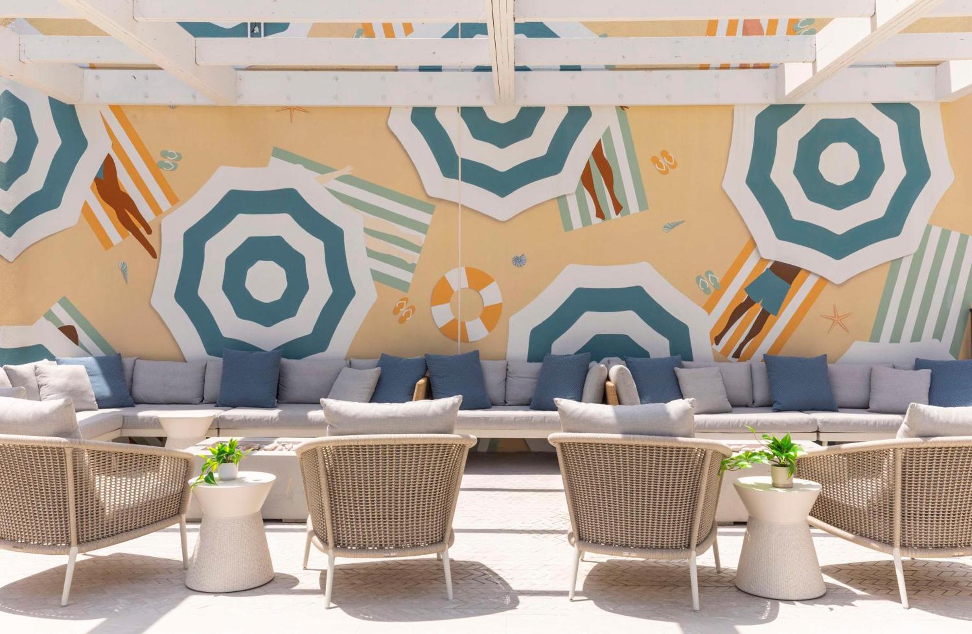 The Singer Oceanfront Resort, Curio Collection By Hilton Riviera Beach Zewnętrze zdjęcie